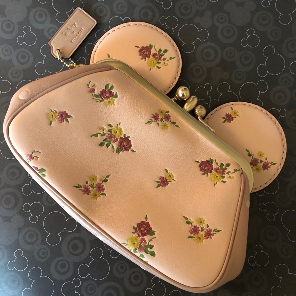 DISNEY X COACH Minnie Pink leather wristlet NWT